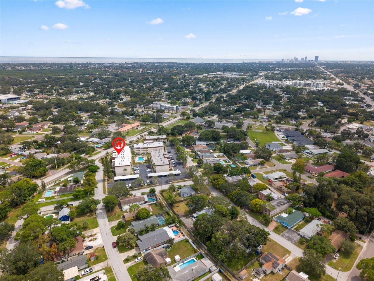 209 NE Lincoln Circle N, Unit 109, Saint Petersburg, FL 33702 Photo