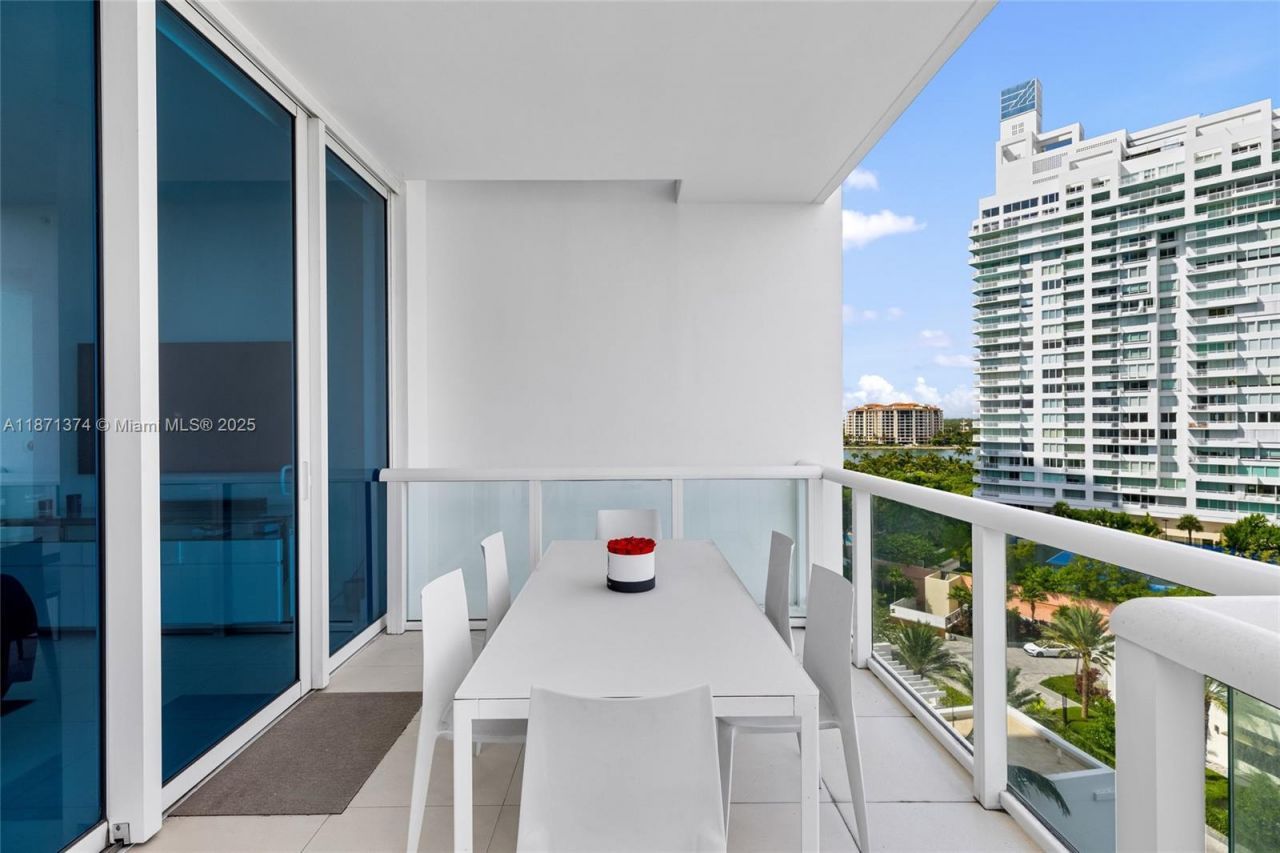 50 S Pointe Dr, Unit 1005, Miami Beach, FL 33139 Photo