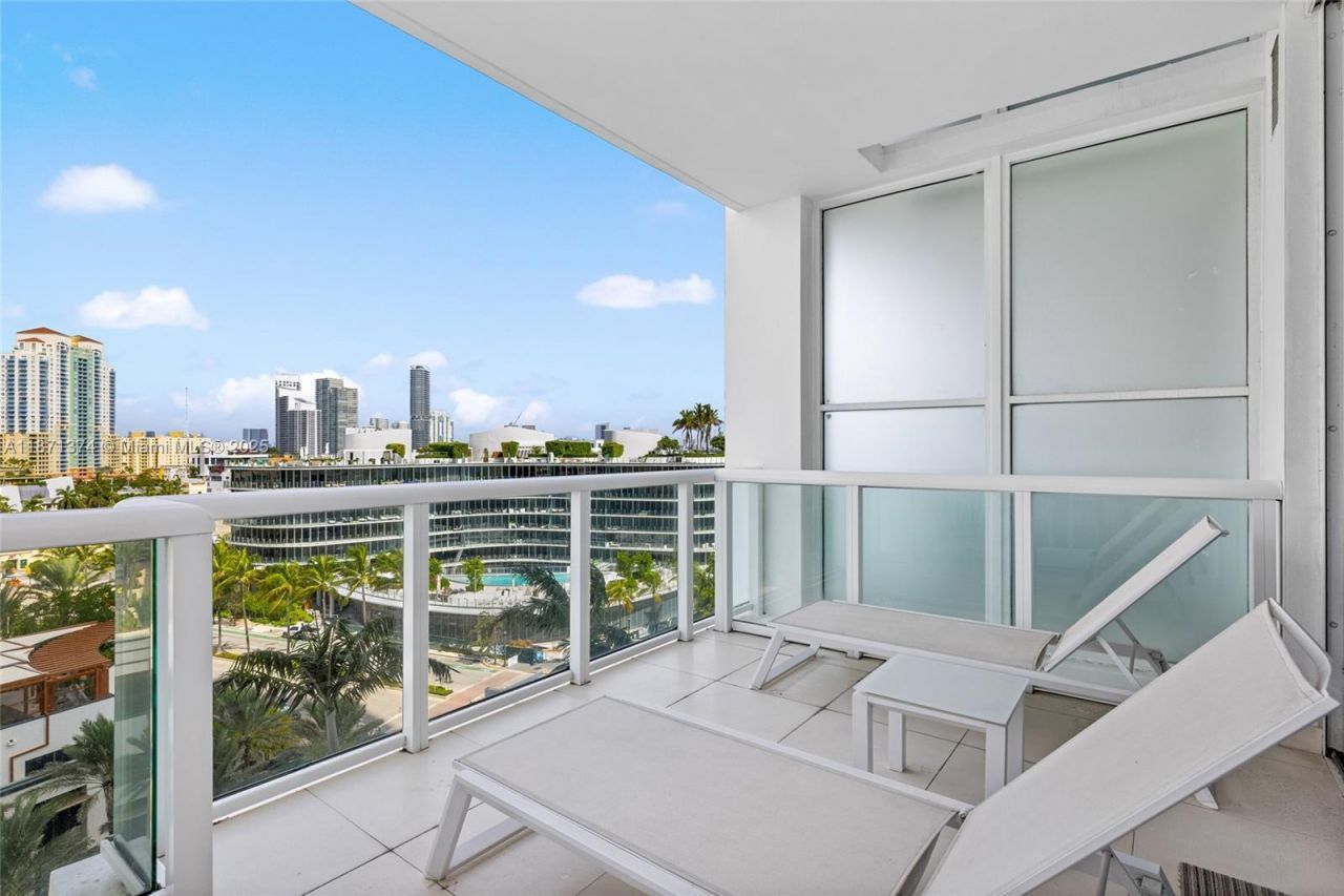 50 S Pointe Dr, Unit 1005, Miami Beach, FL 33139 Photo