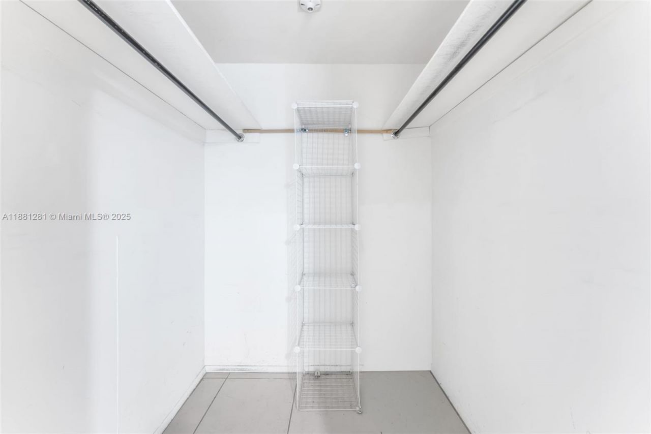 5055 Collins Ave, Unit 7N, Miami Beach, FL 33140 Photo