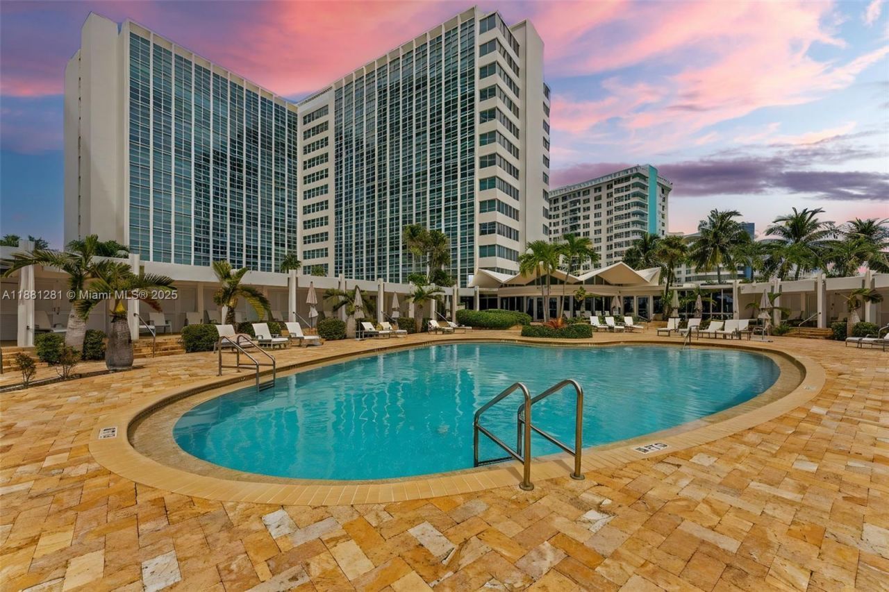 5055 Collins Ave, Unit 7N, Miami Beach, FL 33140 Photo