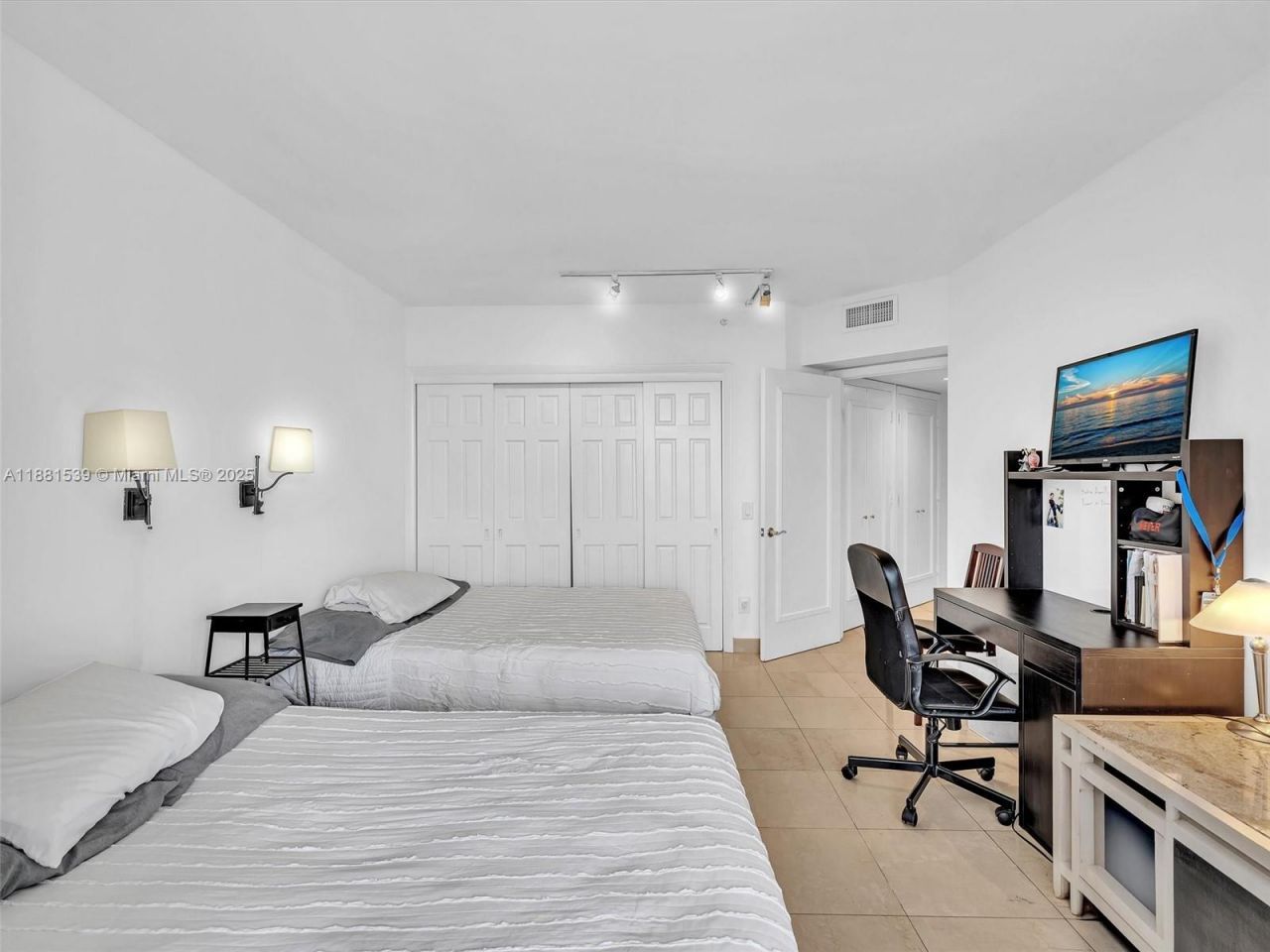 21205 Yacht Club Dr, Unit 2605, Aventura, FL 33180 Photo