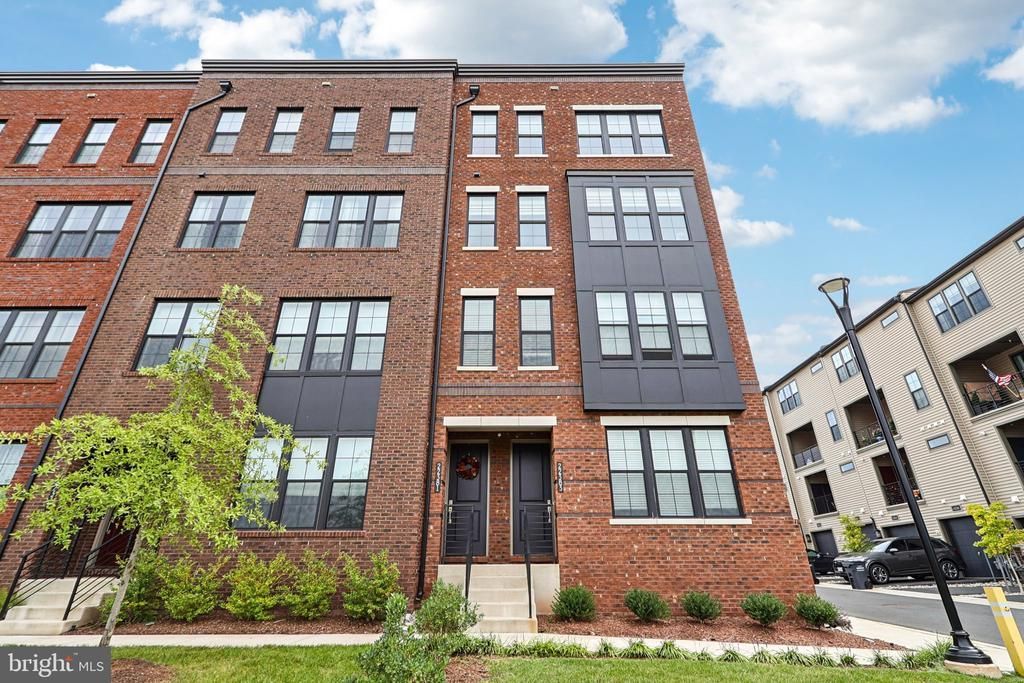 22381 Roanoke Rise Terrace, Ashburn, VA 20148 Main Photo