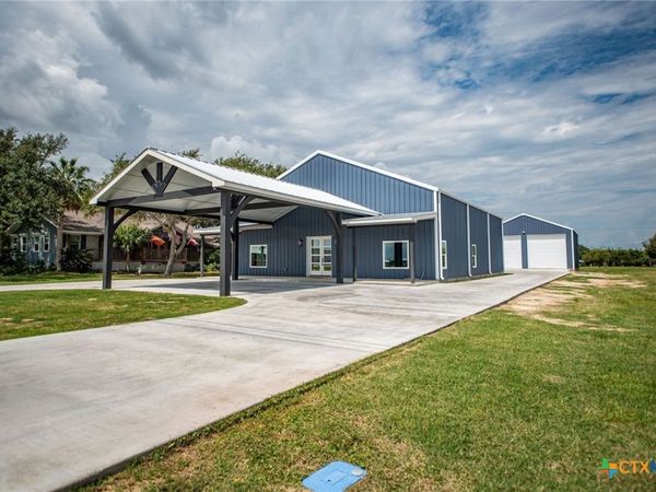 2062 W Harrison Avenue, Port O'Connor, TX 77982