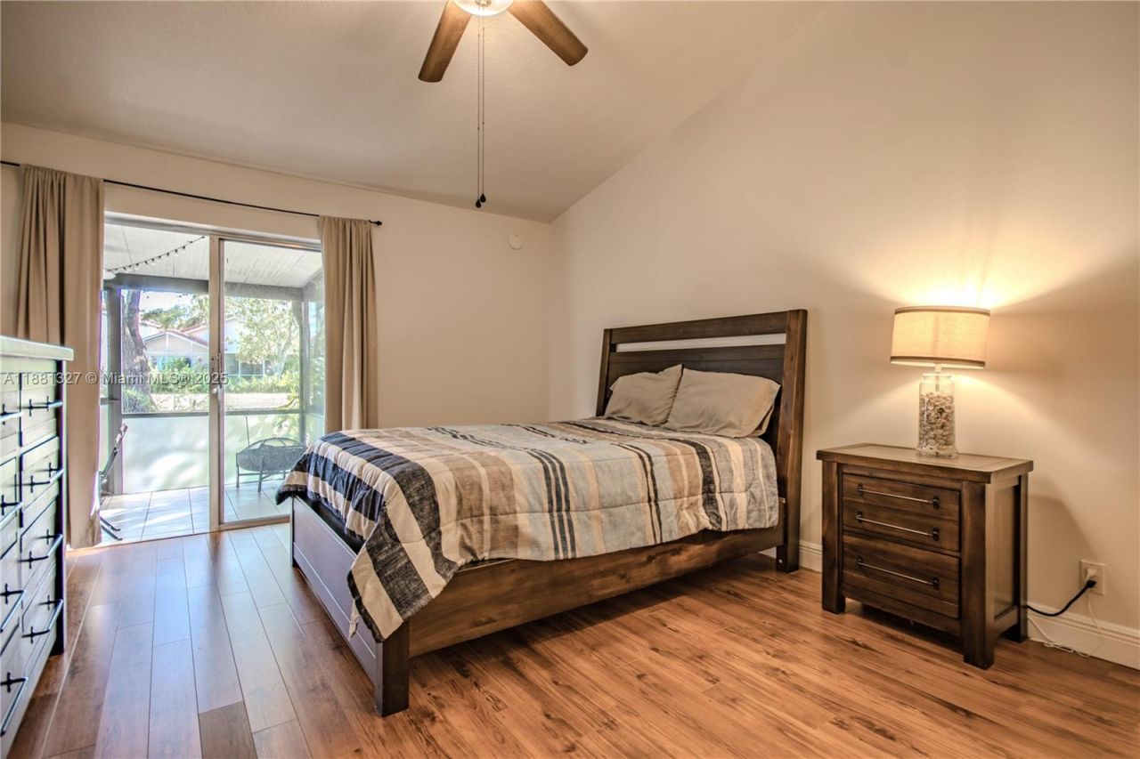 7652 S Pinewalk Dr S, Unit 139, Margate, FL 33063 Photo