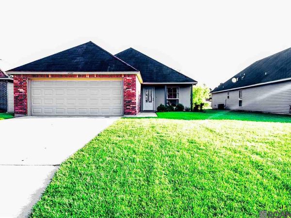 11592 Mary Lee Dr, Denham Springs, LA 70726