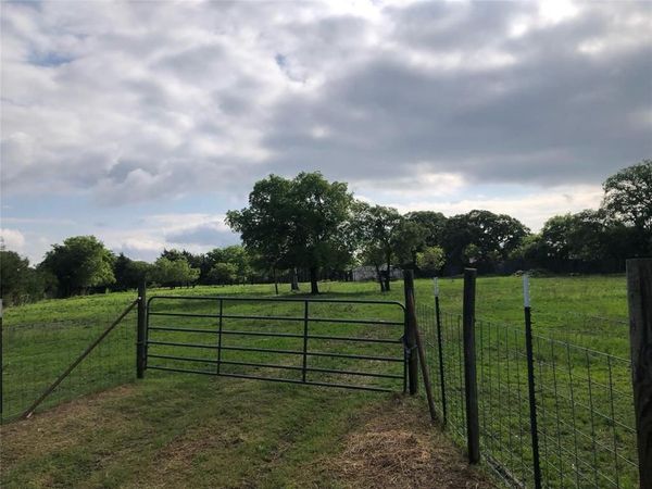 15411 Seagoville Road , Dallas, TX 75253