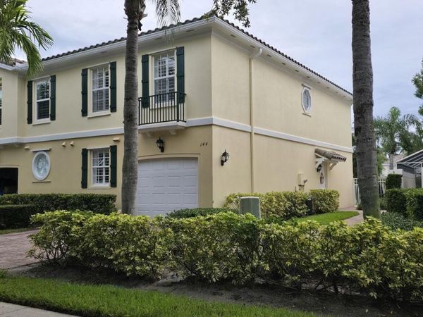 144 Santa Barbara Way, Palm Beach Gardens, FL 33410