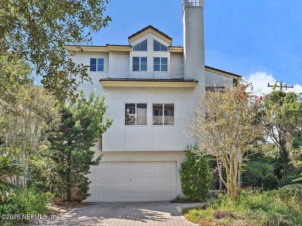 94 OCEANSIDE Drive, Atlantic Beach, FL 32233