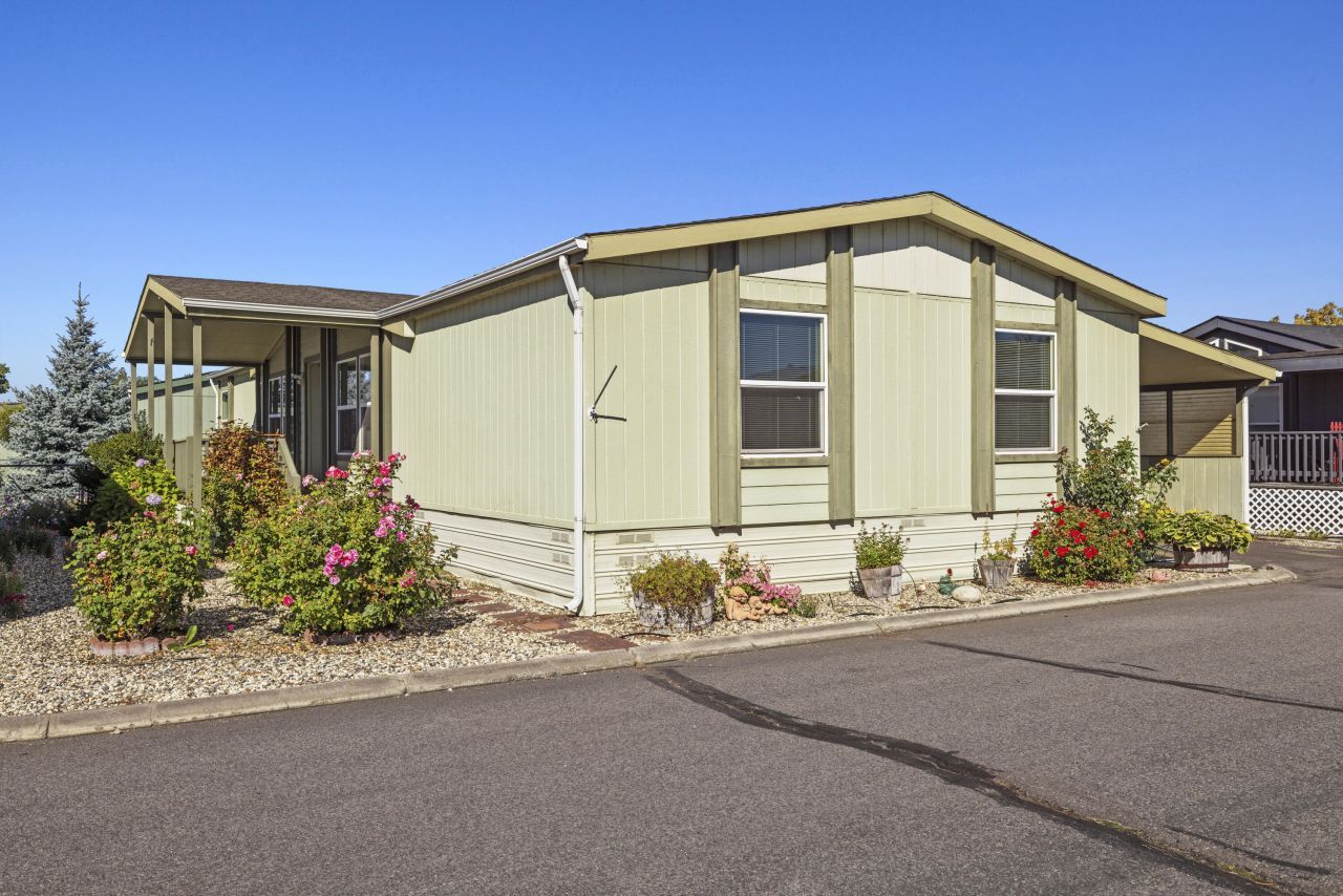 4200 Summers Lane, Unit 58, Klamath Falls, OR 97603 Main Photo