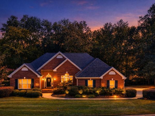 201 E Tennant Circle, Chickamauga, GA 30707