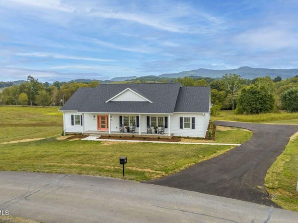 182 St Johns Way, Chilhowie, VA 24319