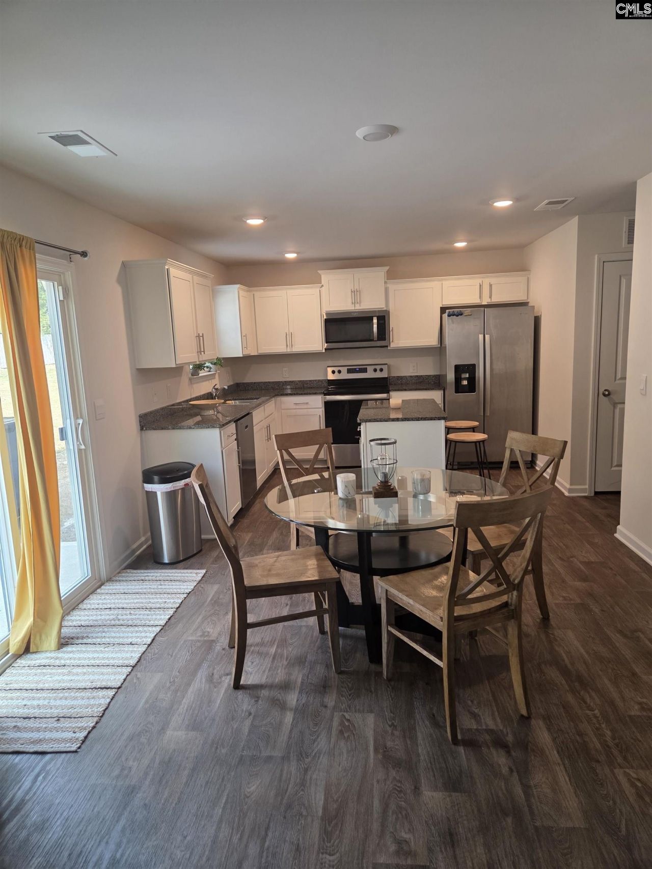 140 Carrington Drive Photo 10