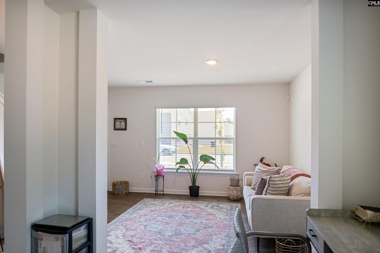 140 Carrington Drive Photo 12