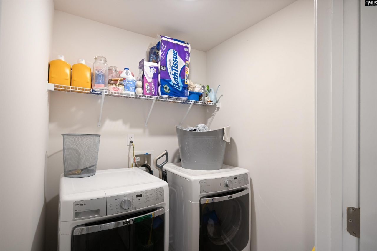 140 Carrington Drive Photo 17