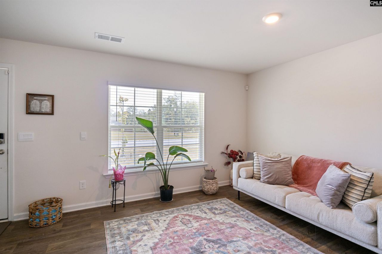 140 Carrington Drive Photo 19