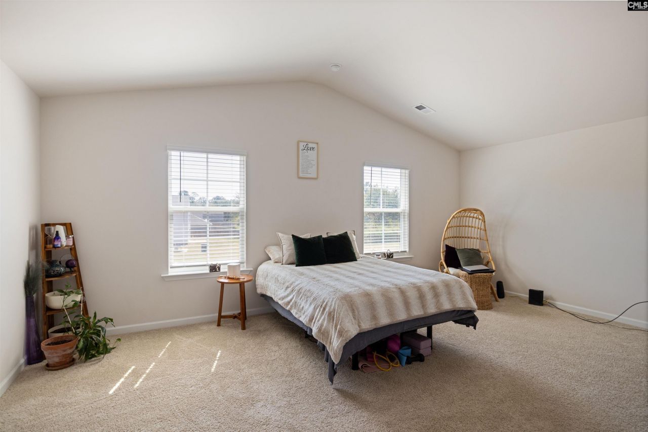 140 Carrington Drive Photo 21