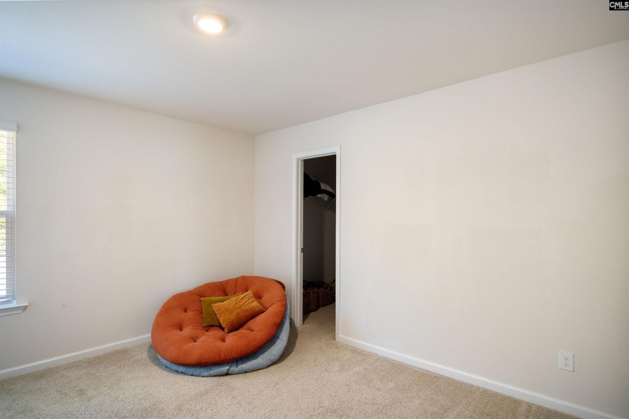 140 Carrington Drive Photo 23