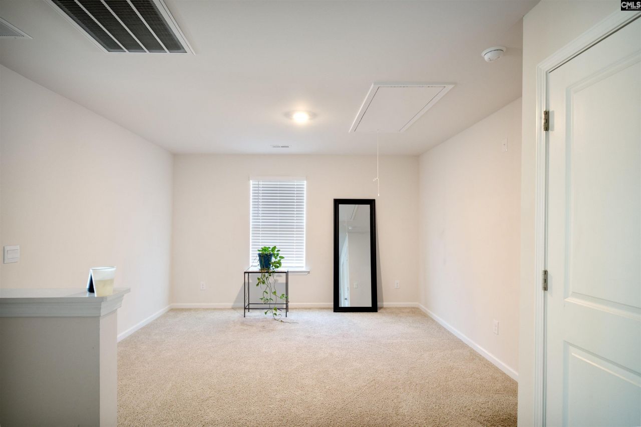 140 Carrington Drive Photo 28