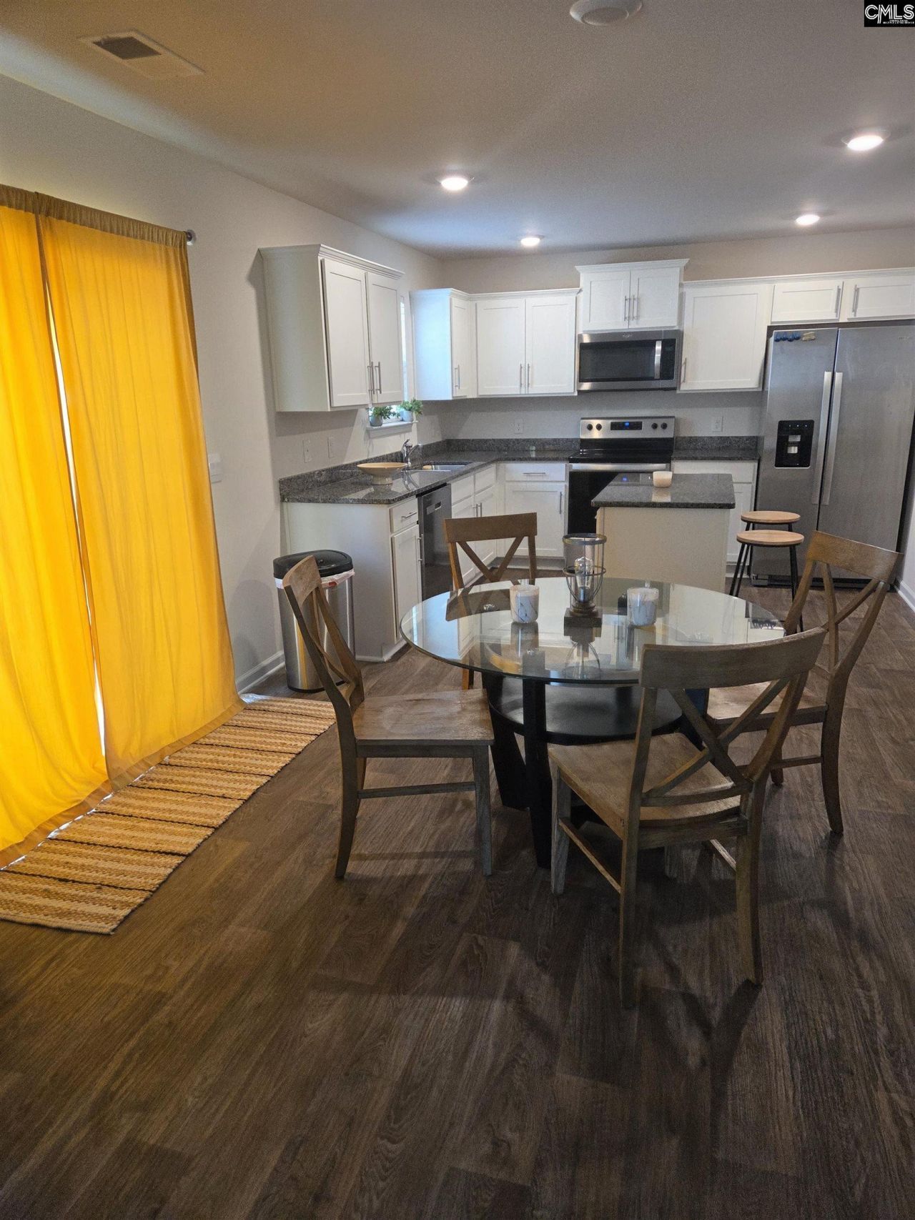 140 Carrington Drive Photo 9