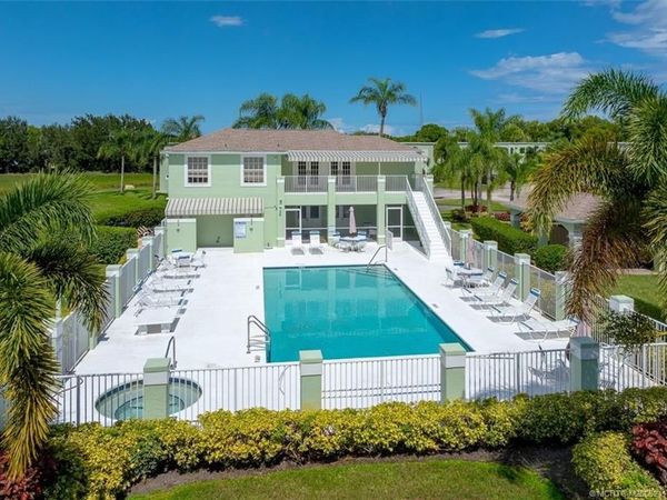 2109 SE Wild Meadow Circle, Port St Lucie, FL 34952