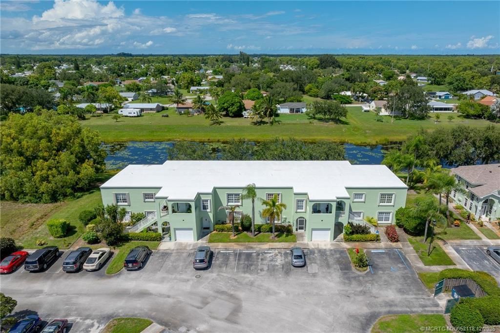 2109 SE Wild Meadow Circle, Port Saint Lucie, FL 34952 Photo