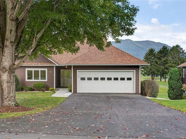 233 Lakeview Place, Unit D-2, Jefferson, NC 27640