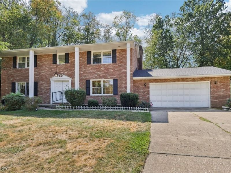 1276 Linwood Avenue SW, North Canton, OH 44720 Photo 1