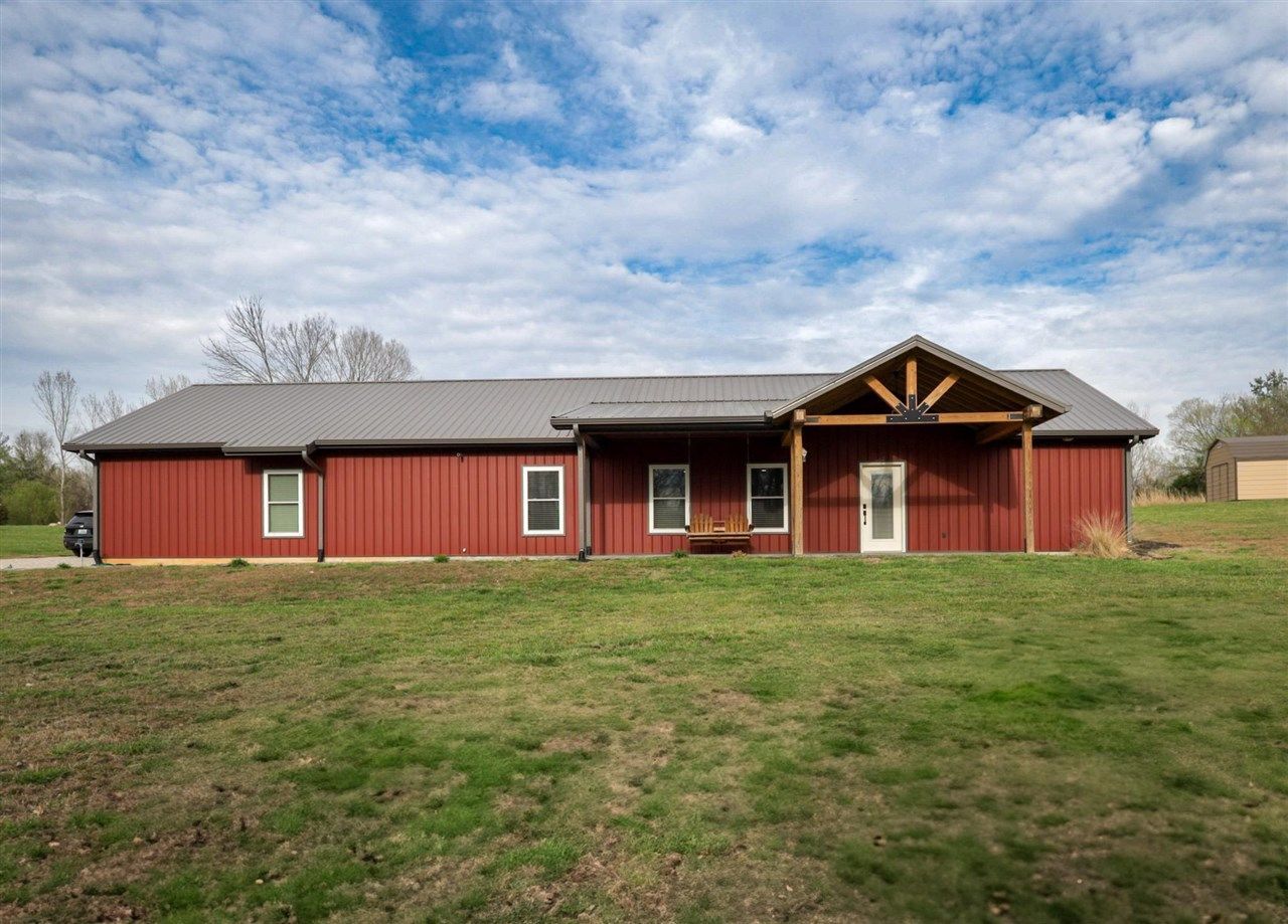 713 N Gillock Road, Glasgow, KY 42141 Main Photo