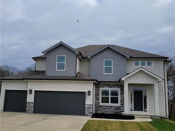 8909 N Colorado Avenue, Kansas City, MO 64156