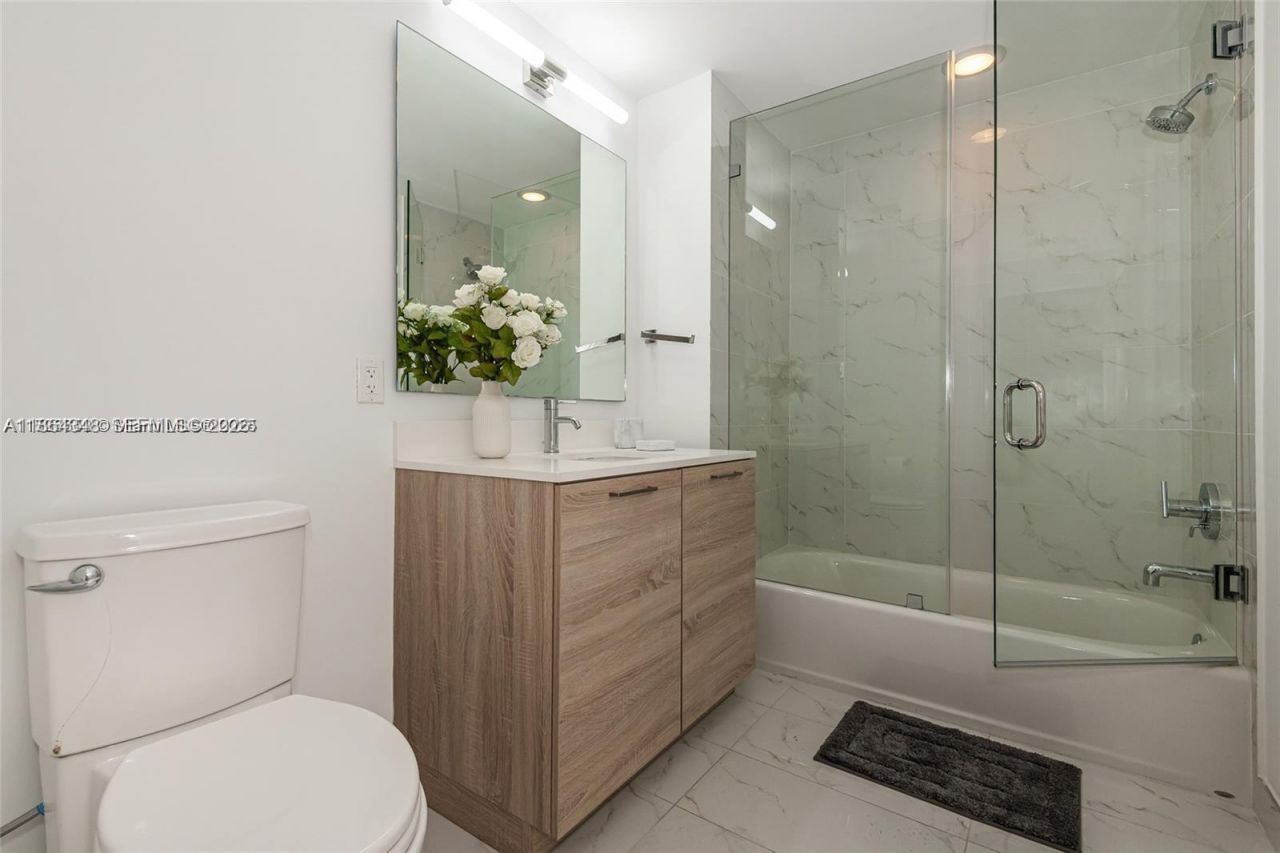 16385 Biscayne Blvd, Unit 2118, North Miami Beach, FL 33160 Photo