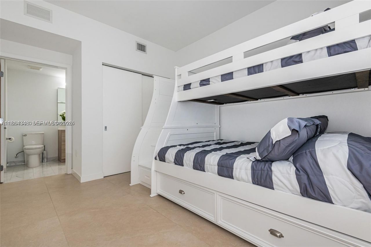 16385 Biscayne Blvd, Unit 2118, North Miami Beach, FL 33160 Photo