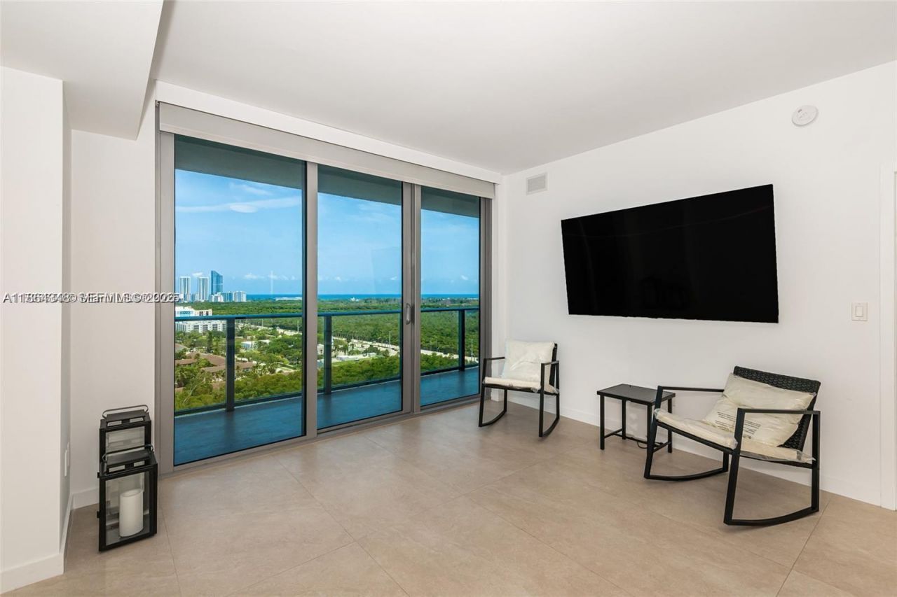 16385 Biscayne Blvd, Unit 2118, North Miami Beach, FL 33160 Photo