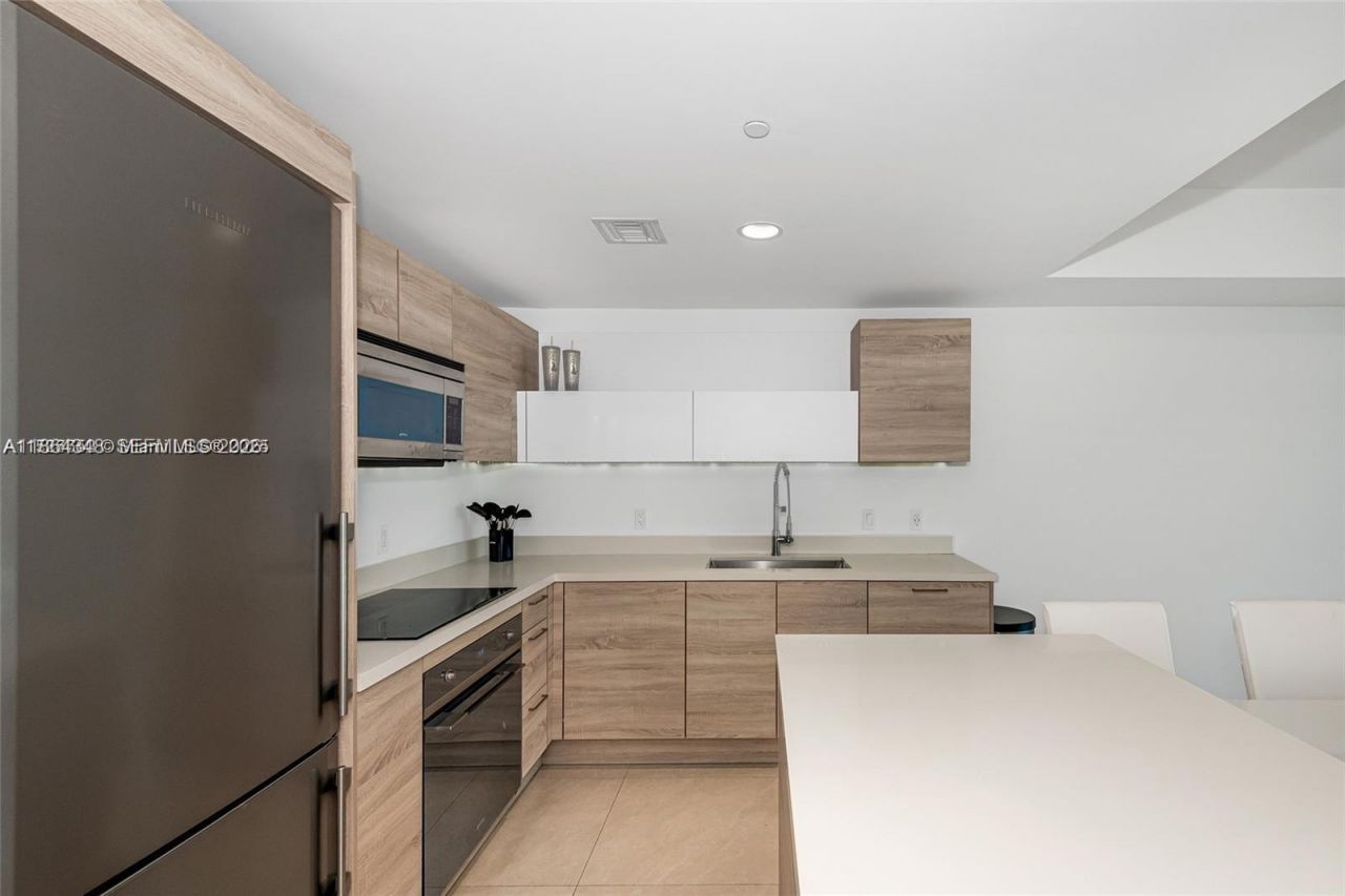 16385 Biscayne Blvd, Unit 2118, North Miami Beach, FL 33160 Photo