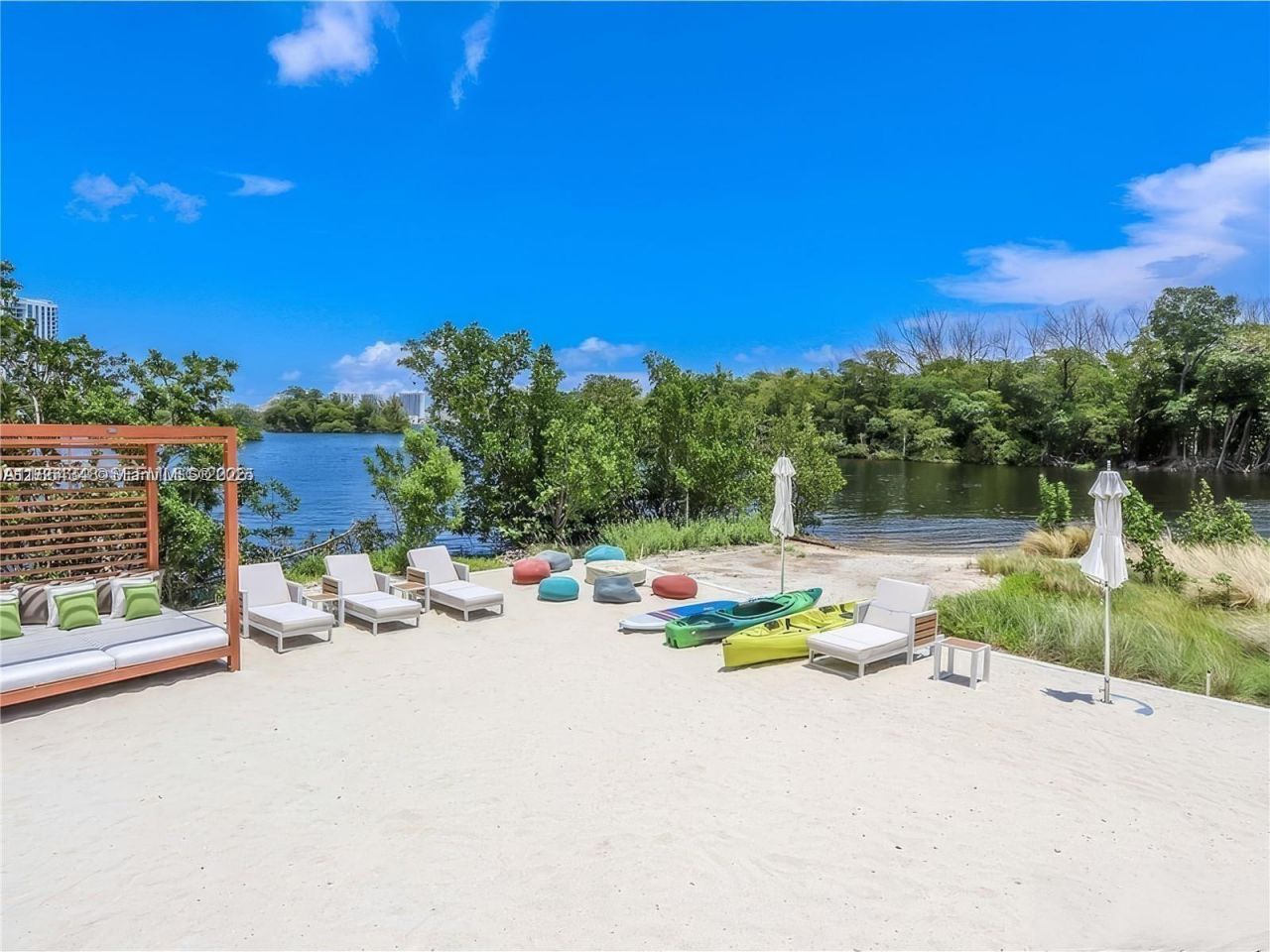 16385 Biscayne Blvd, Unit 2118, North Miami Beach, FL 33160 Photo