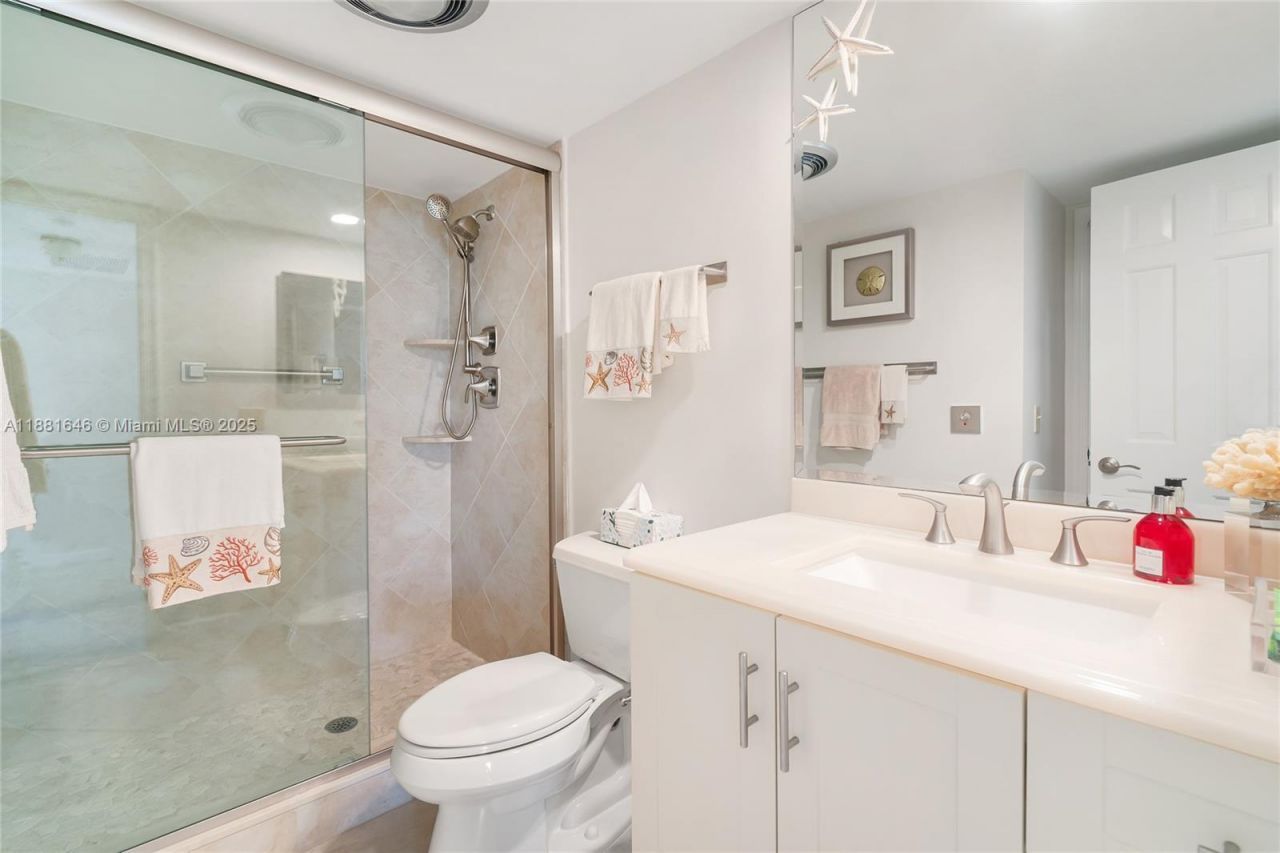 100 Beach Rd, Unit 204, Tequesta, FL 33469 Photo