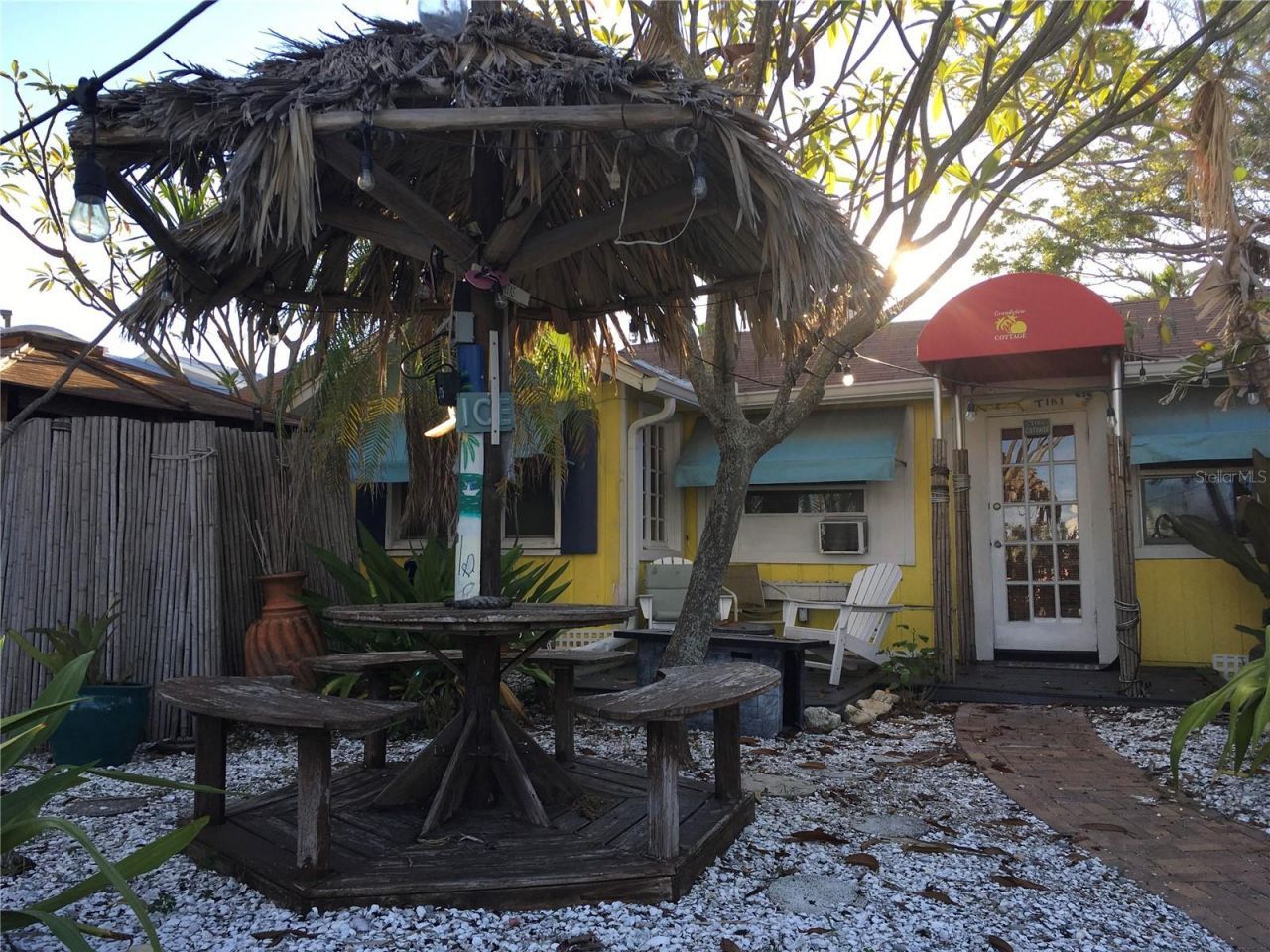 628 Mandalay Avenue, Clearwater Beach, FL 33767 Photo