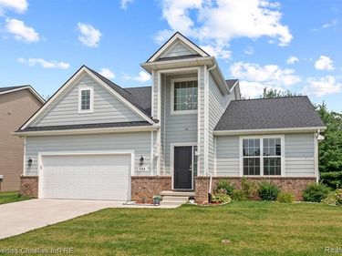 132 Copper Ridge Court, Commerce Twp, MI 48390