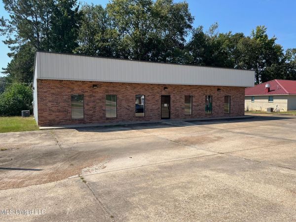 147 W Freedom Drive, Liberty, MS 39645
