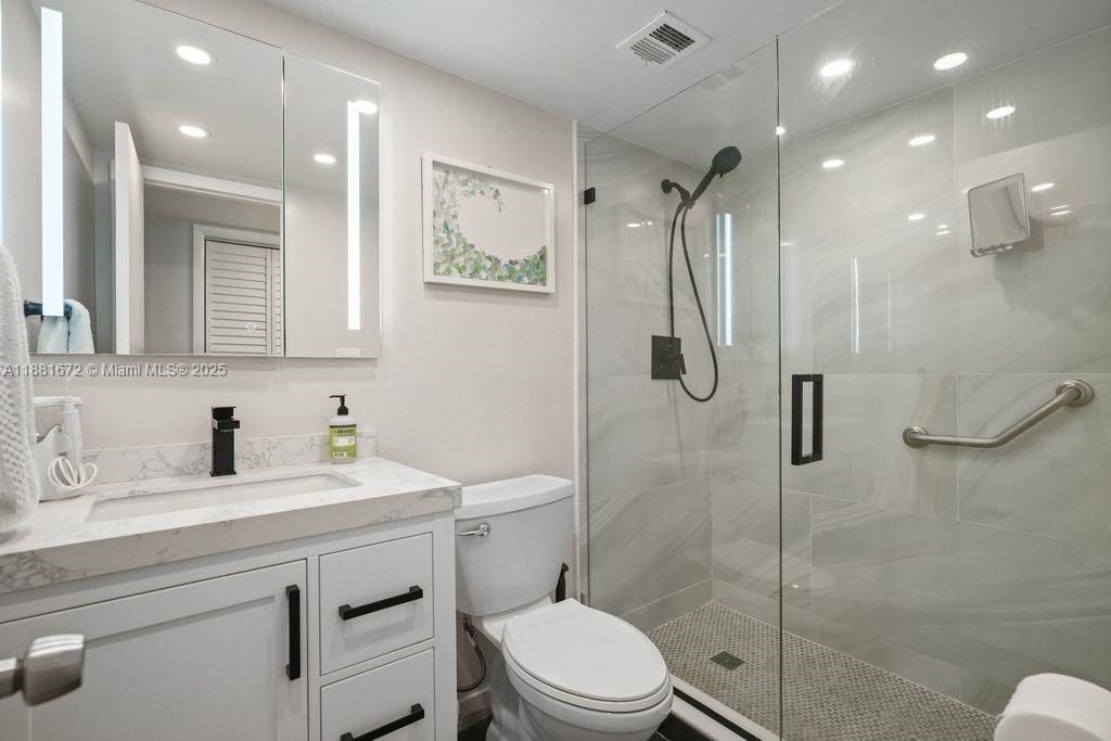 4540 N Ocean Dr, Unit 104, Lauderdale by the Sea, FL 33308 Photo