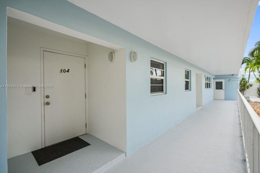 4540 N Ocean Dr, Unit 104, Lauderdale by the Sea, FL 33308 Photo