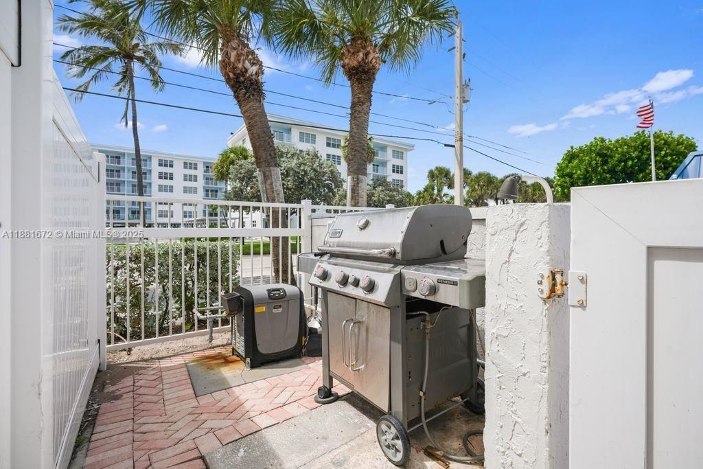 4540 N Ocean Dr, Unit 104, Lauderdale by the Sea, FL 33308 Photo