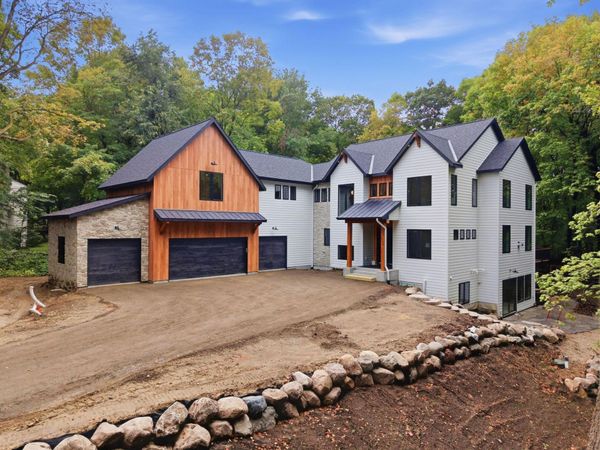 1426 Holdridge Circle, Wayzata, MN 55391