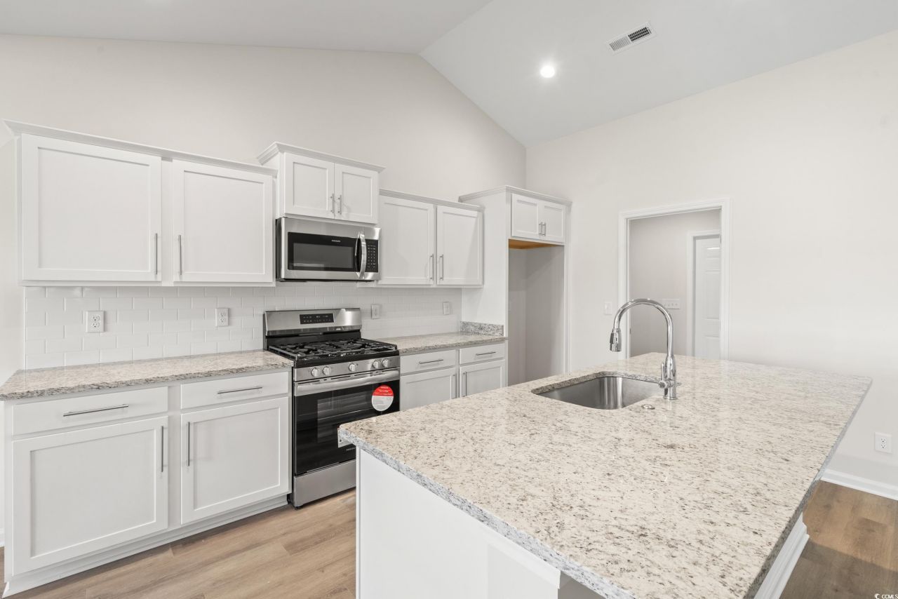 465 Summit Ave. Photo 5