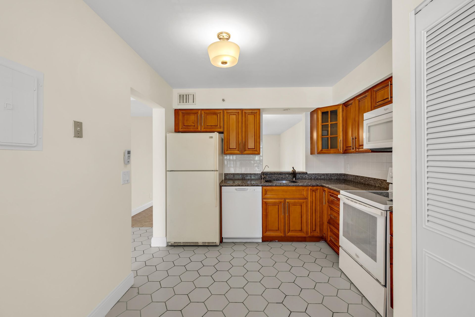 14527 Bonaire Boulevard, Unit 203, Delray Beach, FL 33446 Photo