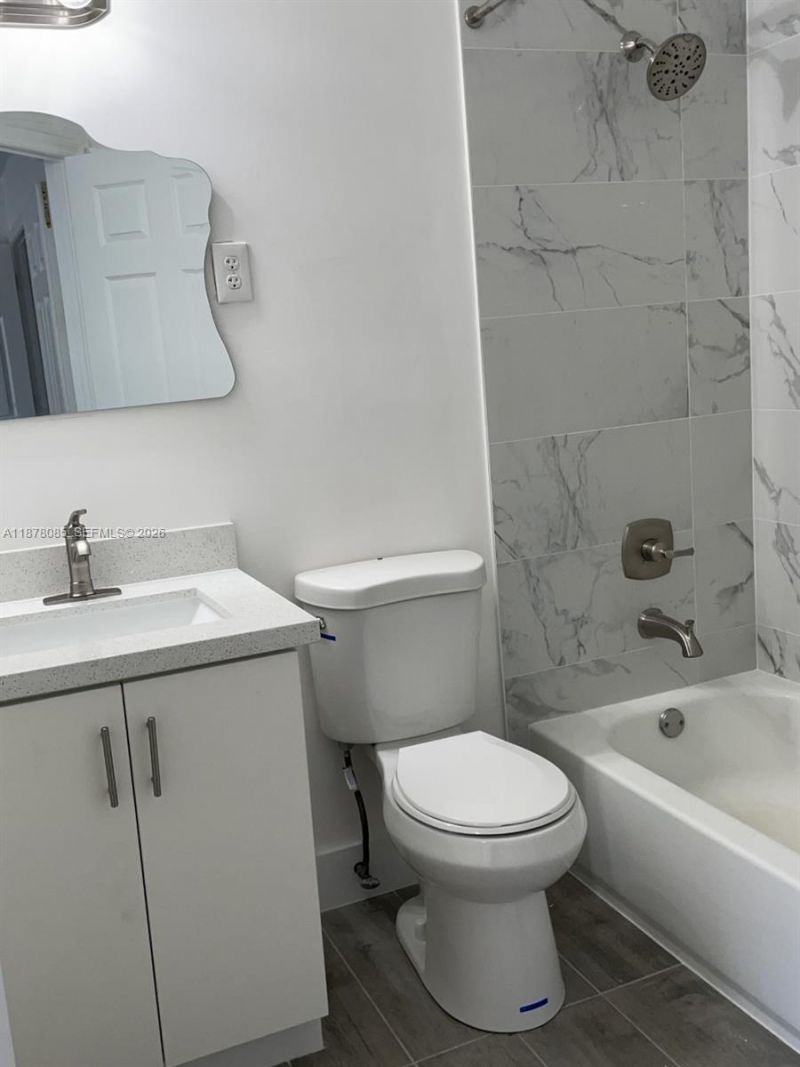 5725 NW 114th Path, Unit 106, Doral, FL 33178 Photo