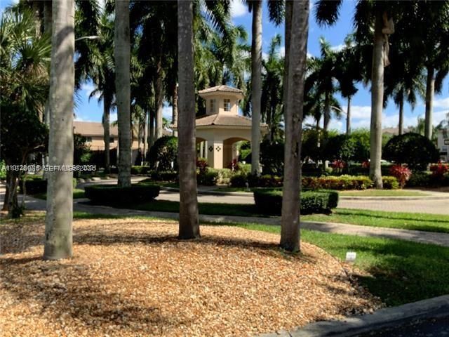 5725 NW 114th Path, Unit 106, Doral, FL 33178 Photo