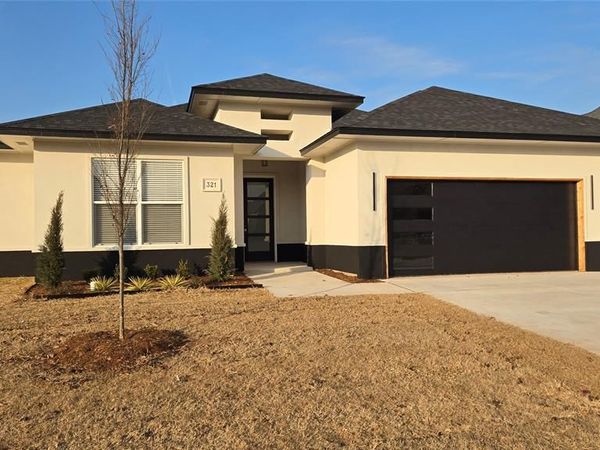 321 Greens Parkway, Norman, OK 73069