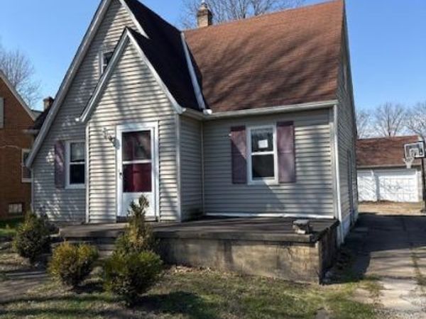 6926 Mackenzie Road, Olmsted Falls, OH 44138