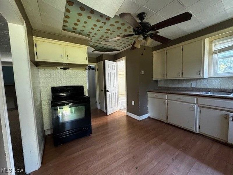 6926 Mackenzie Road, Olmsted Falls, OH 44138 Photo 10